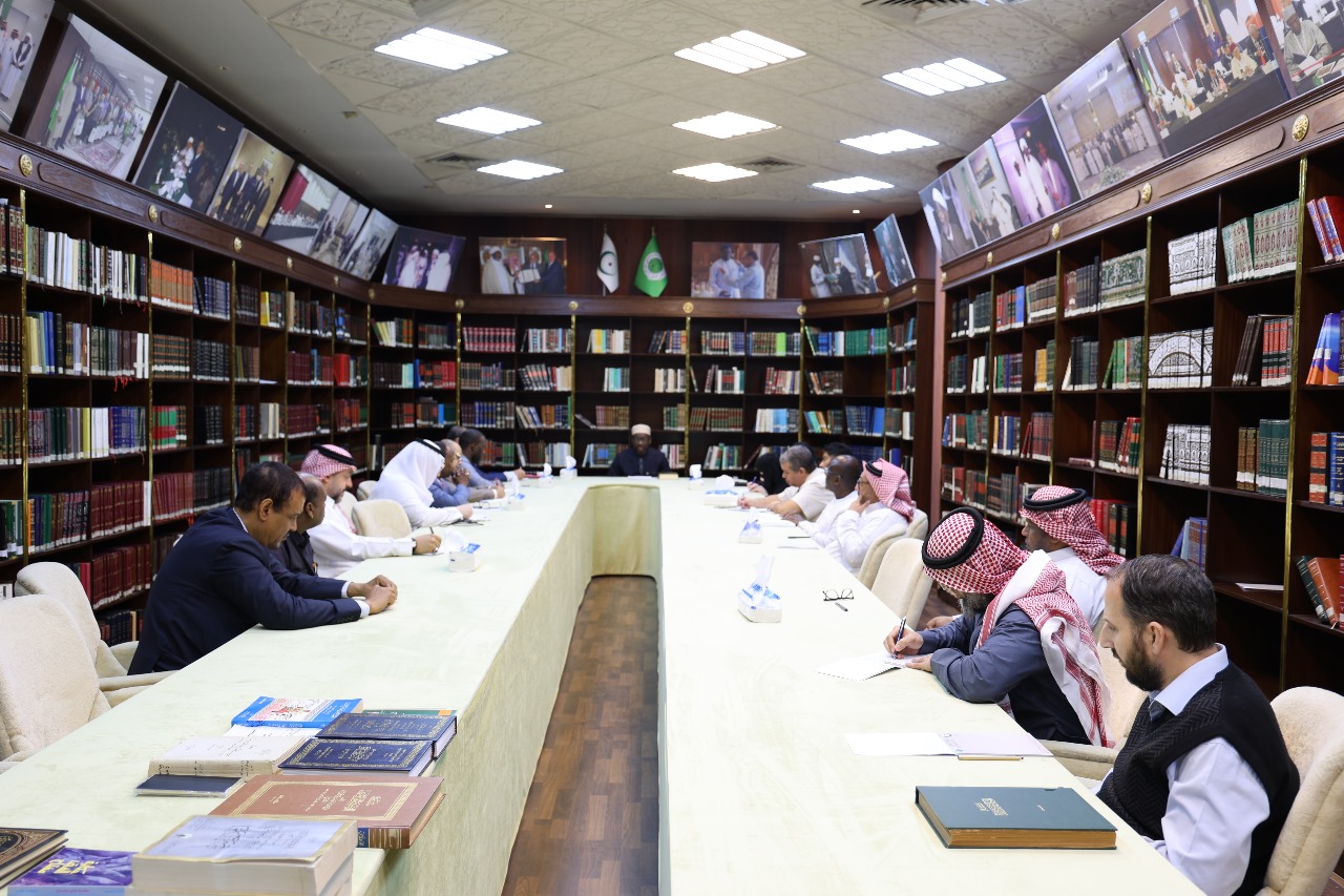 Әйелдеріміздің бағаналы интимдік суреттері