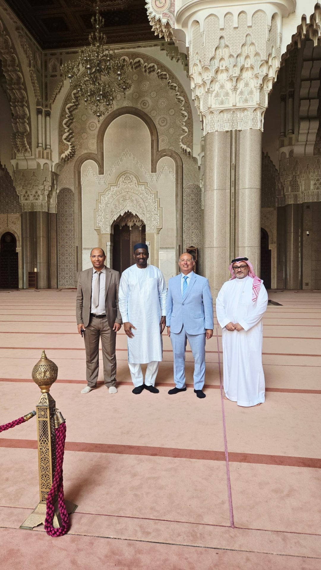 S.E. le Secrétaire général visite la Mosquée Hassan II et l’Académie des Arts Traditionnels à Casablanca